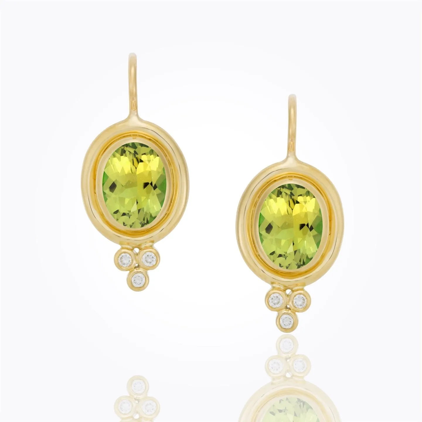 18K Classic Oval Faceted Earrings with diamond granulation- 8X6mm